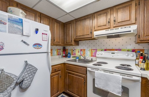 Midtown Ocean City Condo | Enjoy beautiful ocean views from Atlantic View 302
