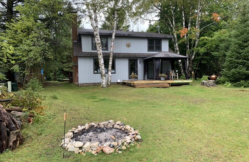Sturgeon Bay House | Enjoy Breathtaking Sun Rises On The Sandy Lake Michigan Shoreline!