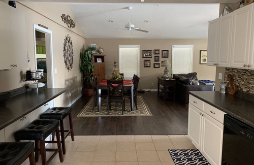 Rocky Mount House | Enjoy Breathtaking Views At This Relaxing Large Family-Friendly Lakehome