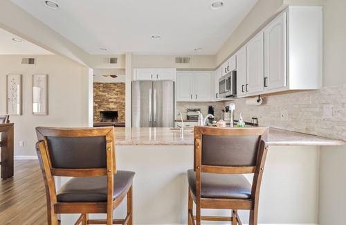 Tempe Condo | Enjoy Comfort in this 2-bedroom, 2-bath condo in Tempe, AZ