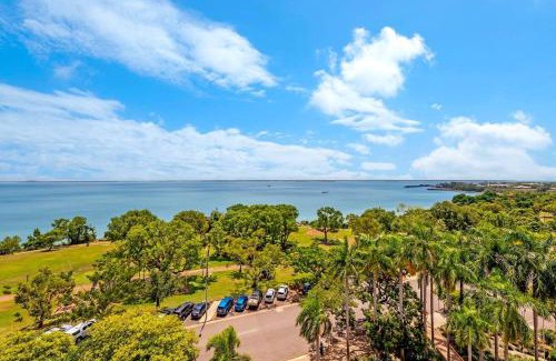 Darwin City Centre Apartment | Enjoy Dreamy Ocean Views from Resort Style Oasis