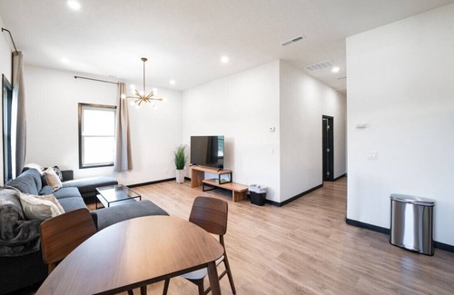 Old Mountain View Apartment | Enjoy DT Mountain View Apt | Castro St | 1BR/1BA