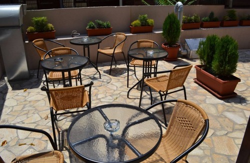 Centar House | Enjoy Free Breakfast and Fitness Center Steps from Skopje's Cultural District