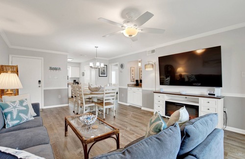 Tybee Island Condo | Enjoy Happy Hour on Tybee, Ocean View & Pool Access