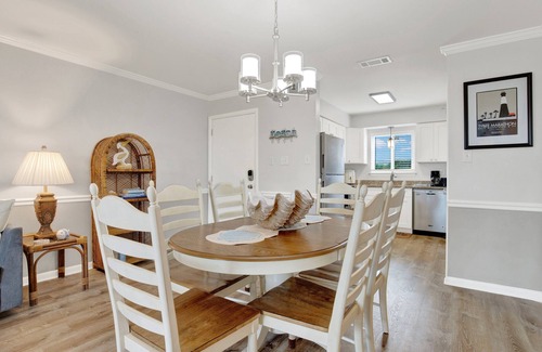 Tybee Island Condo | Enjoy Happy Hour on Tybee, Ocean View & Pool Access