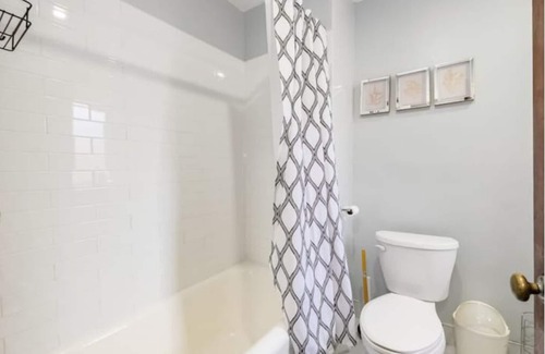 Bridgeview Apartment | Enjoy lovely view of Detroit River