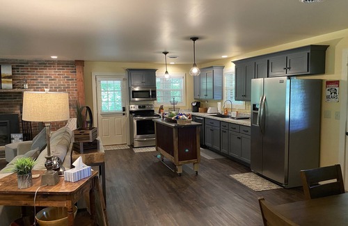 Jamestown House | Enjoy Nature In Style!