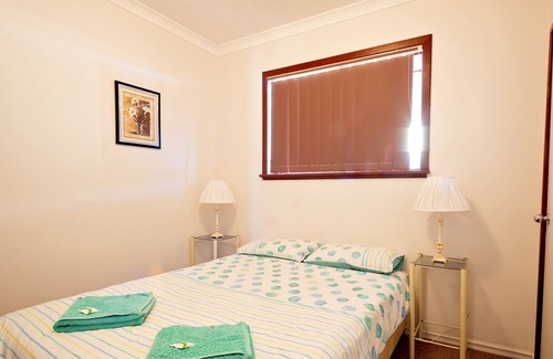 Leeman House | Enjoy ocean Views and fishing.