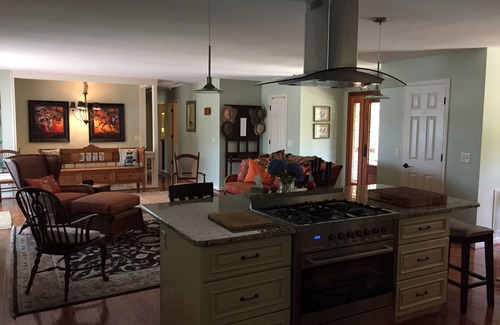 Seneca House | Enjoy Paradise on Lake Keoween