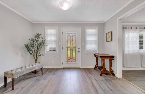 Pooler House | Enjoy Savannah 4BR w/King Bed