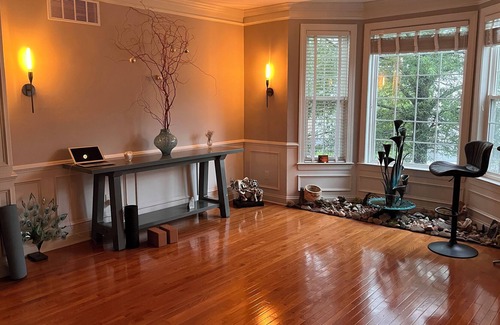 Lambertville House | Enjoy shopping, dining, and the Delaware water towpath all a walk away