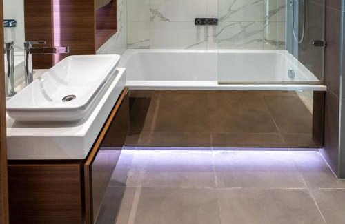 Whitechapel Apartment | Enjoy smart city living in this lovely apartment.