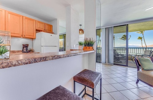 Kihei Condo | Enjoy Stunning Ocean Views From Living Room & Lanai, Bright Beautiful Condo