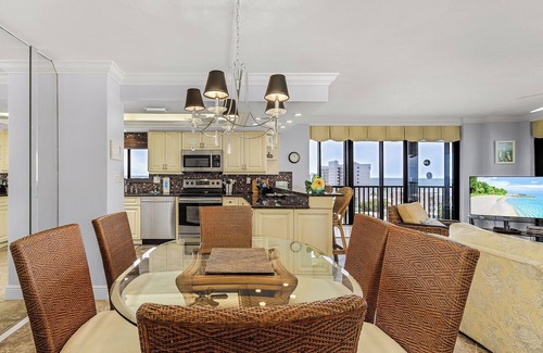 Bonita Springs Condo | Enjoy stunning Gulf views and beach access on the Island of Boa Grande Sea Isles 8D