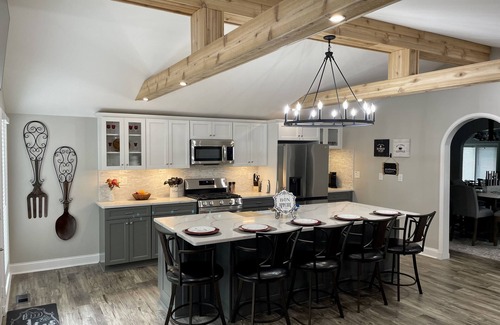 Westfield House | Enjoy the ambiance of Poplar Cottage at Grand Park!