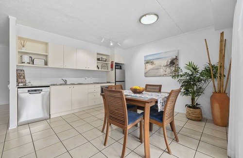 Rainbow Beach Apartment | Enjoy the beach retreat.