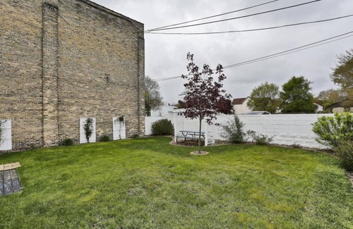 Grand Haven House | Enjoy the beauty of Grand Haven, Michigann207 N 3rd Grand Haven, MI 49417