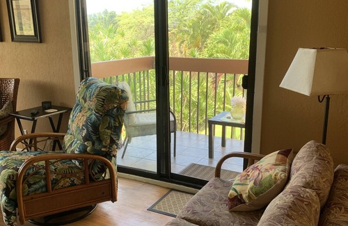 Historic Kailua Village Resort | Enjoy the excellent Hawaii islands corner condo with 2 lanais