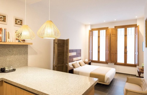 El Cabanyal Apartment | Enjoy the freshness of the sea and Mediterranean plants