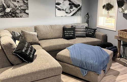 South Hill Apartment | Enjoy the heart of Bellingham!