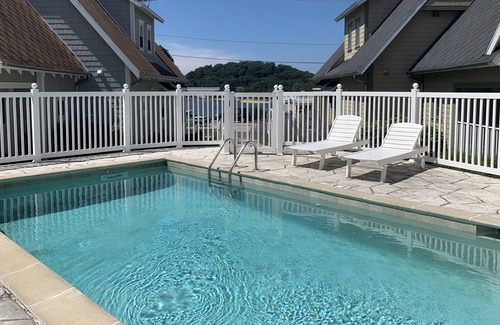 Grand Haven House | Enjoy The Lake Effect at Grand Haven Cottages