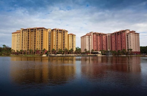 Lake Buena Vista Apartment | Enjoy the luxury & excitement of Lake Buena Vista with a splash of Disney Magic