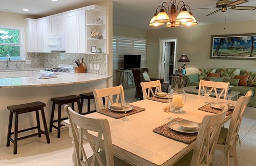 Marathon House | Enjoy the manatees off the 75’ dock w/Cabana Club Access on Gulf near Atlantic