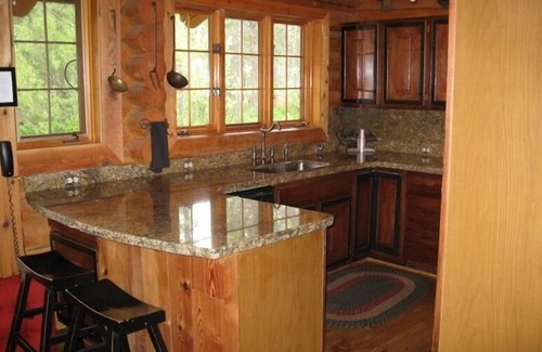 Moose Wilson Road Cabin | Enjoy the 'Old West' in Our Wonderful Log Home .nn