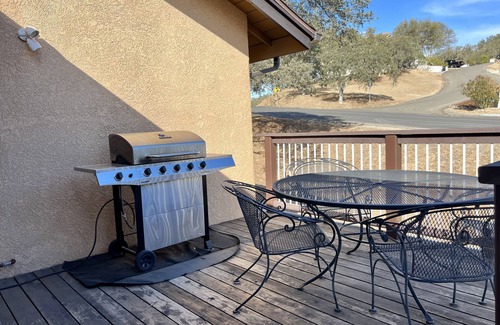 Oak Shores House | Enjoy the outdoors with home so close to the miniature golf course in Oak Shores