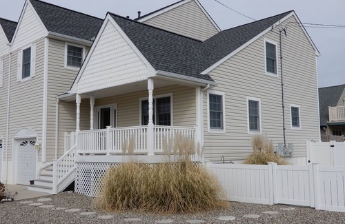 Wildwood Crest House | Enjoy the PEACE and QUIET of the WEST SIDE of DIAMOND BEACH!