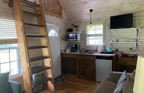 Clyde Cabin | Enjoy the peace and tranquility ￼