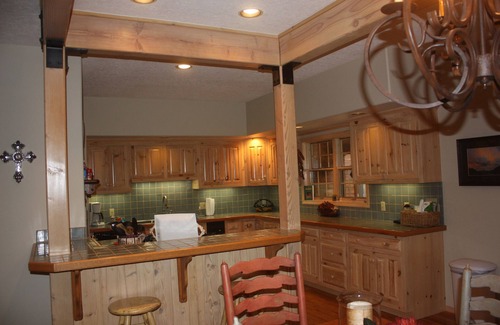 Red River Cabin | Enjoy the serenity of the mountains in this beautiful spacious luxury home!