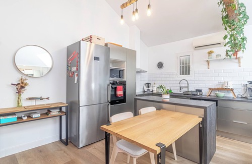 Beausoleil House | Enjoy the simplicity of this quiet, centrally located accommodation