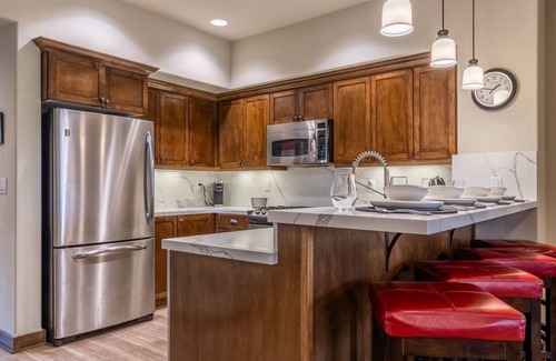 Woodwinds House | Enjoy the Summer in Mammoth Lakes! Townhome with 2 Private Decks, Hot Tub, Fireplace and Grill!