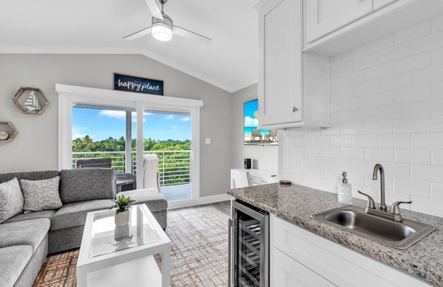 Islamorada House | Enjoy the sunrise from the deck of this 2 bedroom, 2 bath home.