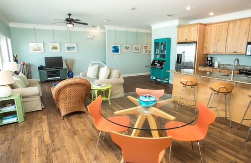 Historic Downtown Apalachicola Condo | Enjoy the sunrise over the Apalachicola River.