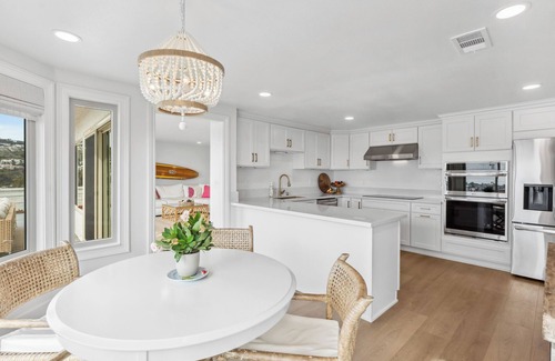 San Clemente House | Enjoy the Sunset and Ocean Views in this Designer Vacation Home with Privacy.