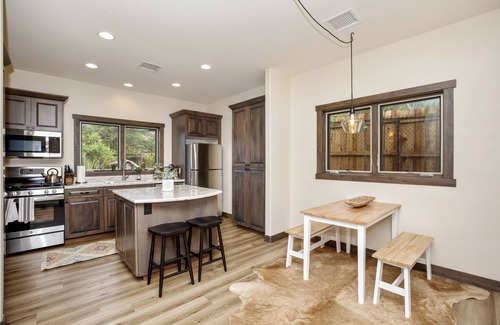 Prescott House | Enjoy the tall pines!