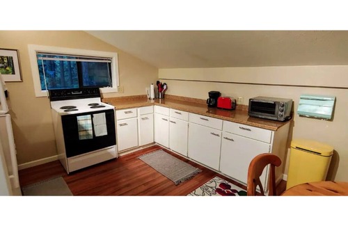 Sky Meadows Ranch Cabin | Enjoy the Woods! On Acreage! Recreational Area!