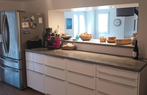 Le Rayol House | Enjoy this large family home in a quiet wooded setting.