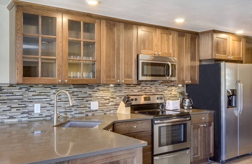 Historic District Condo | Enjoy this totally updated condo; Walk to Gondola, and Downtown