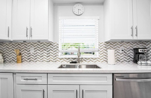 Hollywood House | Enjoy upscale experience at this centrally located luxury Home