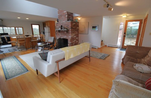 Wellfleet House | Enjoy Views of the Beautiful Dry Meadow (1418)