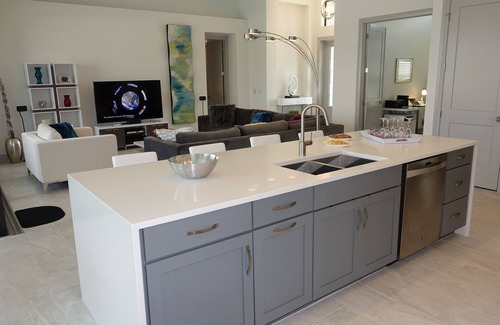 Pelican House | Enjoy your family time at spacious Villa Alica with Pool, Spa & Outdoor Kitchen