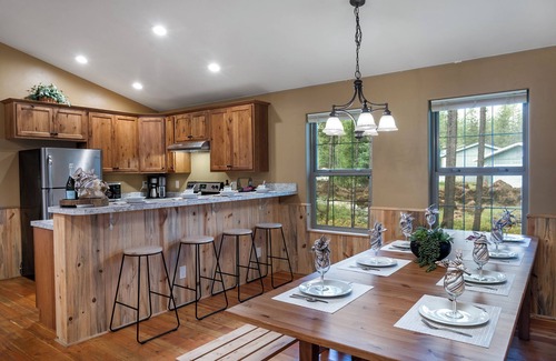 Columbia Falls House | Enjoy your getaway and explore with Glacier Park as your back yard. Book now!