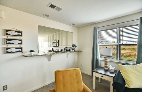 Ocean View Condo | Enjoy your getaway in this lovely 2 bed/2 bath condo in the Bethany Bay Community! Excellent view! Pets Allowed! 9-Hole Golf! Seasonal Outdoor Pool! Beach Town!
