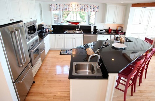 Cotuit House | Enjoy your own private beach with family and friends!