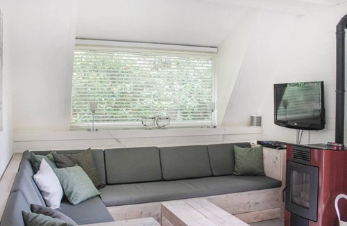 Rekem House | Enjoy your vacation with family and friends in a beautiful green environment, in a welcoming vacatio