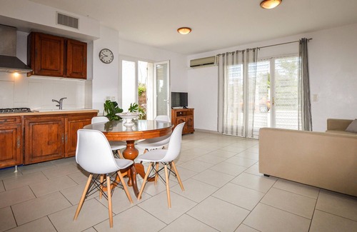 Aleria Apartment | Enjoy your vacation in this vacation apartment in a good location not far from the sea.