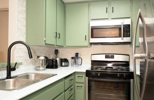 Santa Ana Apartment | Enjoyable 2-bedroom apartment with Central AC in Santa Ana